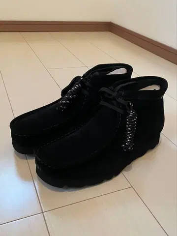 클락스 왈라비 부츠 GORETEX 블랙 25.5cm