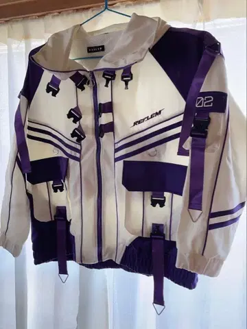 REFLEM/사이버 절개 하이넥 저리 후드티/화이트 퍼플