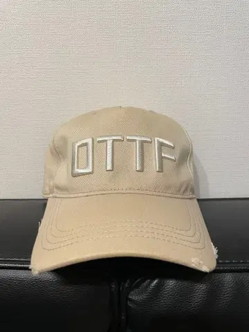 ON THE TURF 온더터프 캡