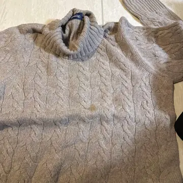 Drumohr 베이지 케이블 니트 터틀넥