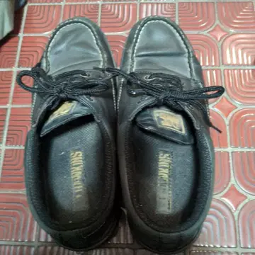 Hawkins 블랙 가죽 로퍼