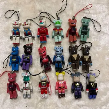 기동전사 건담 베어브릭 펩시 덤 중복 있음