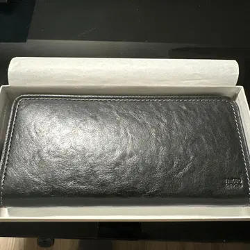 블랙 가죽 장지갑