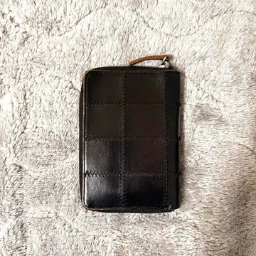 Y's 패치워크 라운드 지퍼 미들 지갑 가죽