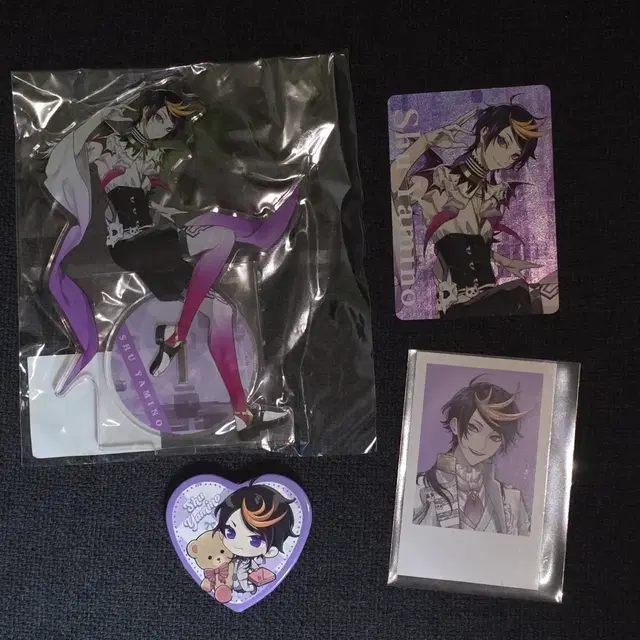 니지산지 슈 야미노 아크릴 스탠드 + 포토카드