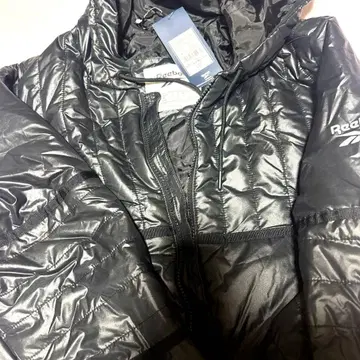 미사용 새상품 리복 후드 부착 점퍼 L 사이즈