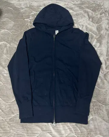 짧은 기장 지퍼 후드티 네이비 M