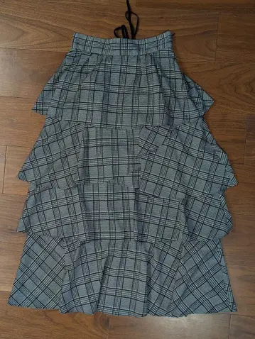 저스길리티 프릴 체크 롱 스커트 벨로아 백리본