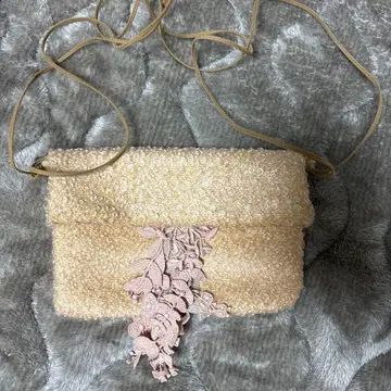 미나 페르호넨 백 포레스트 퍼레이드 피낭시에 백