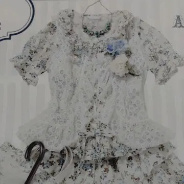 미사용 새상품 핑크하우스 Little Rose 반팔 블라우스