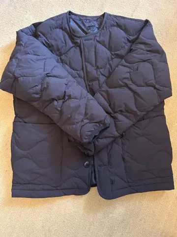 다이와 피어39 다운 자켓 M 사이즈