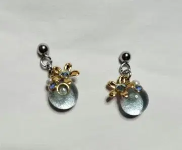 시미즈자카 유리관 귀걸이 꽃 스카이블루 작음 비 온 뒤