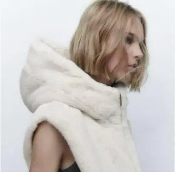 zara 후드 부착 퍼 베스트 m 사이즈
