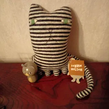 가격 인하 도나 윌슨 보더 흑백 고양이, 곰 코케시