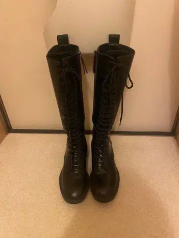 ZARA 레이스업 롱 부츠