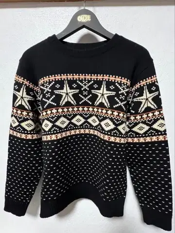 CALEE 칼리 노르딕 무늬 울 자카드 니트