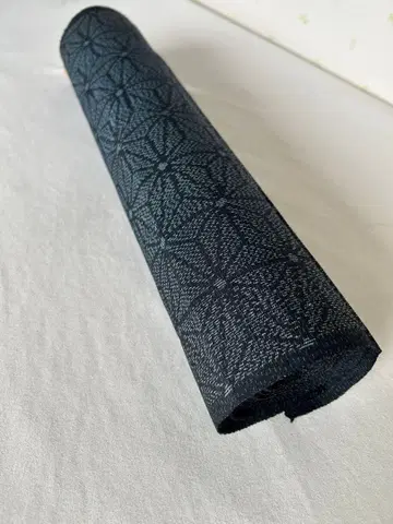 츠무기 직물 옷감 린넨의 잎 무늬 순수 실크 하나유키 츠무기