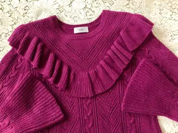 새상품급 이에나 IENA 예쁜 색상의 프릴&플레어 소매 고급 울 스웨터