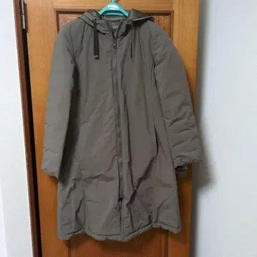 띠어리 럭스 다운 코트