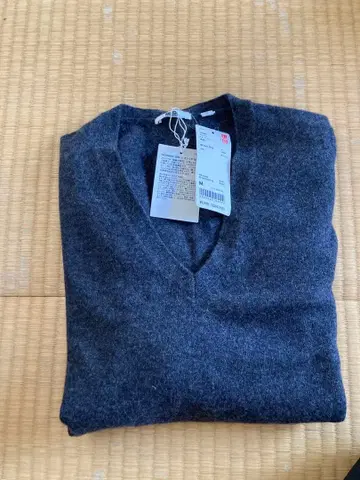 UNIQLO 캐시미어 100% 그레이 V넥 스웨터