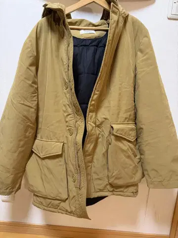 JUNRED 후드 부착 다운 자켓