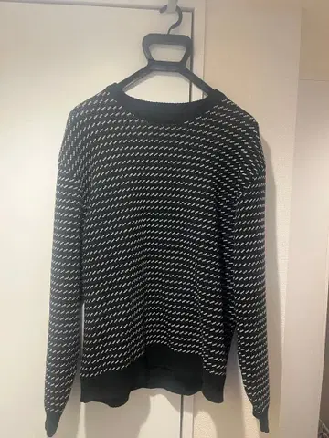 버즈아이 크루넥 스웨터