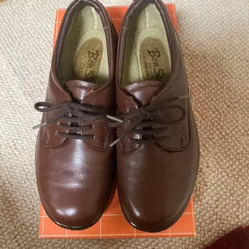 본스텝 22.5 EEE 미사용 새상품