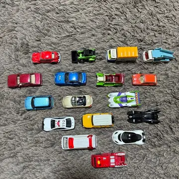 토미카 오래된 것부터 비교적 새로운 것까지