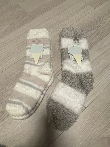 [ 새상품 ] [ 택 포함 ] 젤라또피케 룸삭스 2족 세트