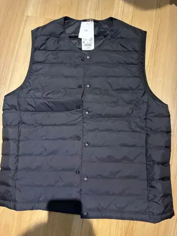 유니클로 퍼프 테크 컴팩트 베스트