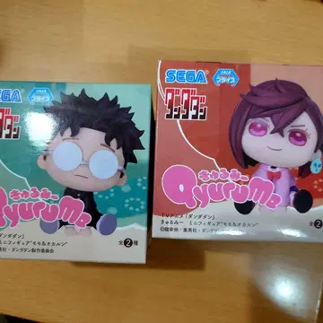 다단단 큐룽하게 쳐다보는 미니 피규어 모모 오카룬