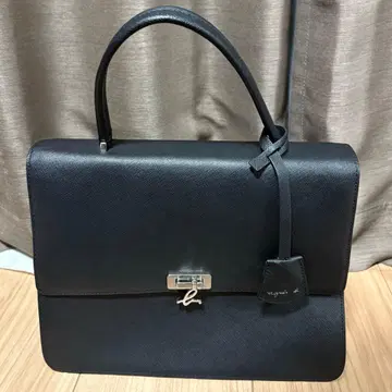 Agne's b 블랙 핸드백 심플한 디자인