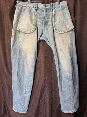 RNA 라이트 블루 데님 팬츠 지퍼 포켓 부착