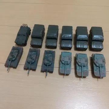 탱크와 트랙 미니카 세트 12개