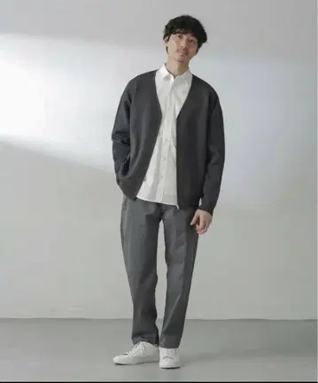 NANO UNIVERSE 차콜 가디건 미사용품