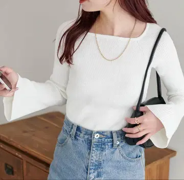 [새상품] Discoat 리브 스퀘어 넥 풀오버