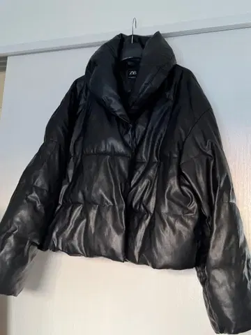 ZARA 인조 가죽 퍼프 자켓 XS 사이즈