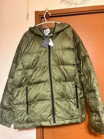 미사용 새상품 GAP 후드 부착 다운 자켓