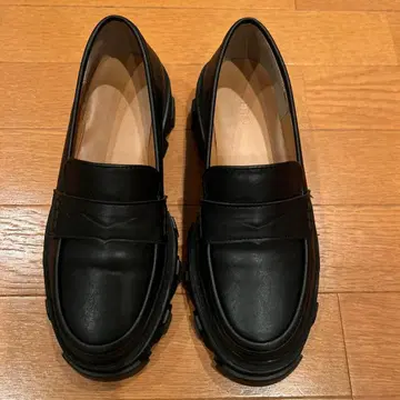 무루아 MURUA 로퍼 통굽 로퍼