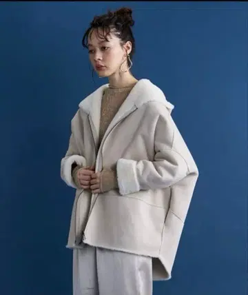 새상품 lui's 루이스팜 페이크 무스탕 리버서블 코트 보아 코트