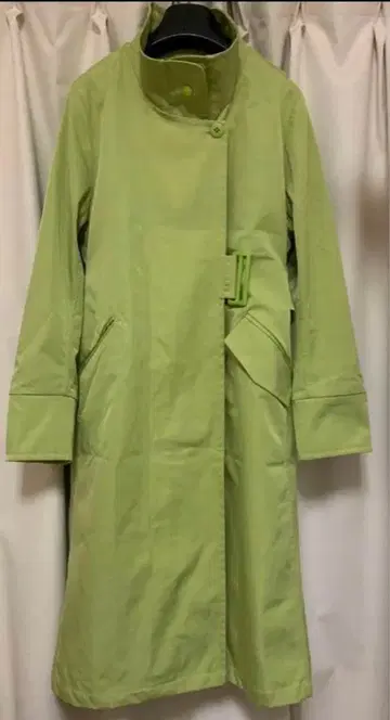 에스파스 데 카르마 트렌치코트