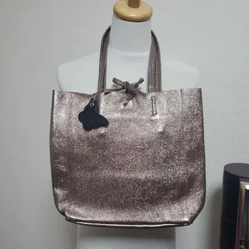 메탈릭 골드 토트백