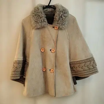 리얼 무스탕 케이프 판초 코트