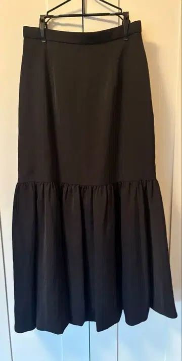 도니유 머메이드 프릴 스커트 블랙 38