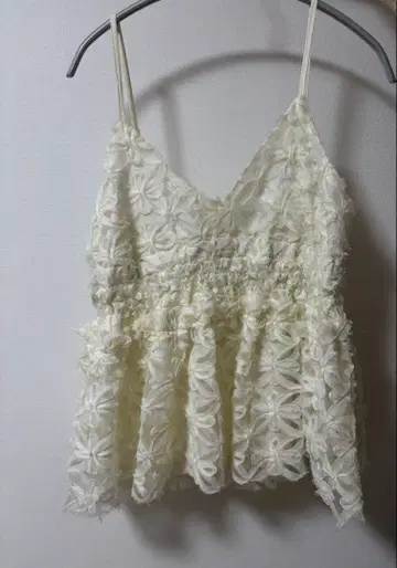 아이보리 플라워 자수 뷔스티에