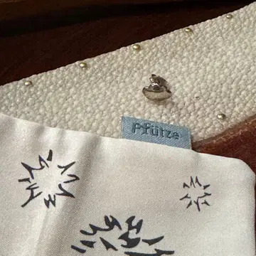 pfutze 실버 귀걸이 한쪽 귀 구름 귀걸이