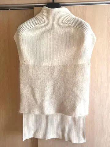 TYRANT 모헤어 니트 풀오버 베스트