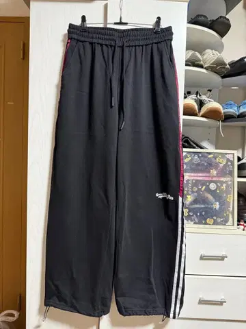 에이랜드 한국 맨투맨 와이드 팬츠 블랙