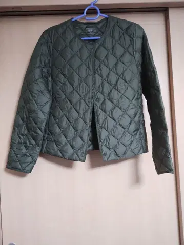 유니클로 WARM PADDED 올리브 그린 퀼팅 자켓