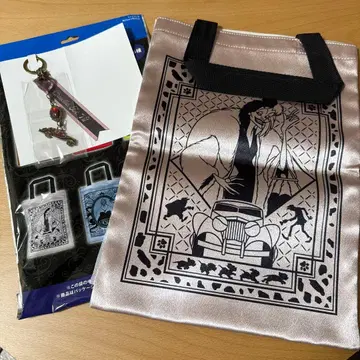 크루엘라 토트백 키체인